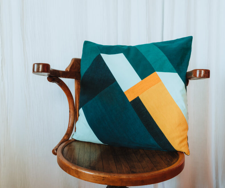 Grand Coussin Montagne Carré Bleu Canard Bleu Jaune